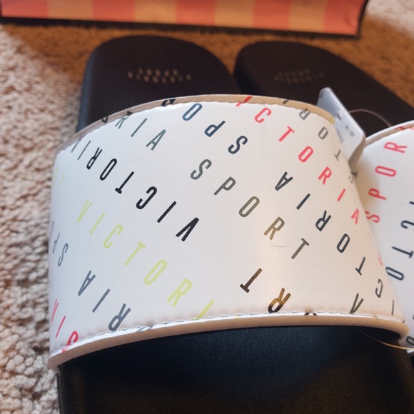 Victoria Secret Slides - Picture 3 of 4